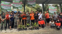 Kolaborasi dengan TNI dan PAC PP Stabat, Gen Hijau Bersihkan Sungai Pantai Gemi